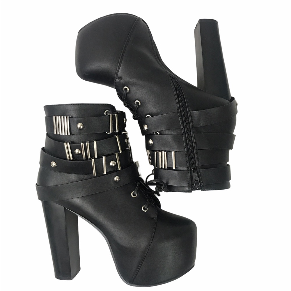 Tobi platform boots